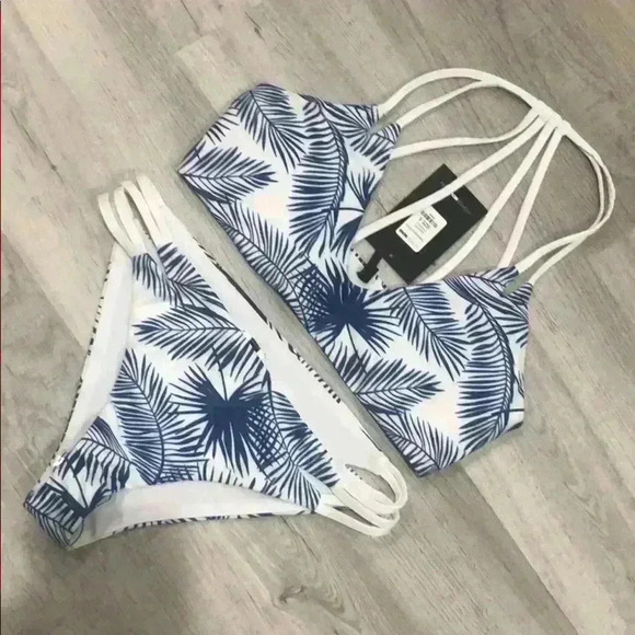 Blue & White Bathing Suit Set Never Worn - Picture 5 of 5